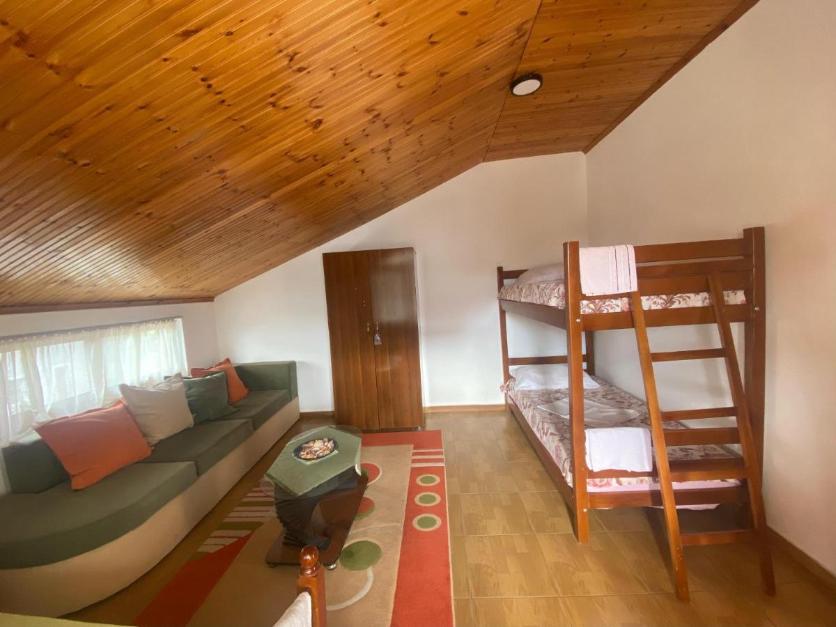 Happy Corner Guest House Shkoder Exterior photo