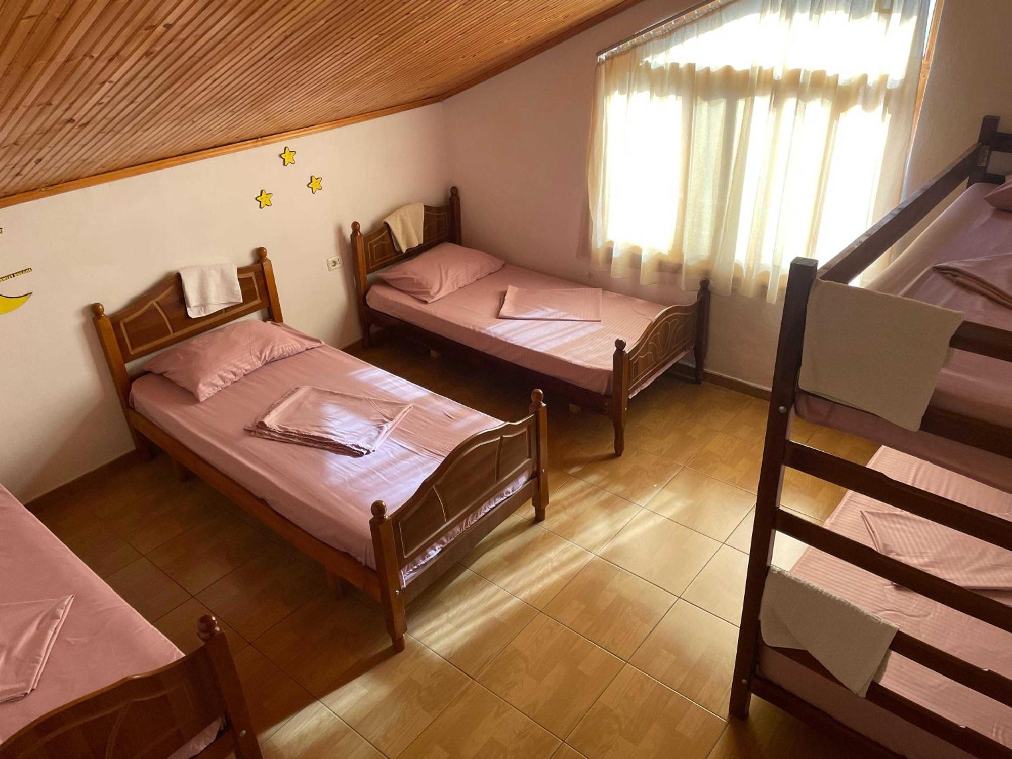 Happy Corner Guest House Shkoder Exterior photo