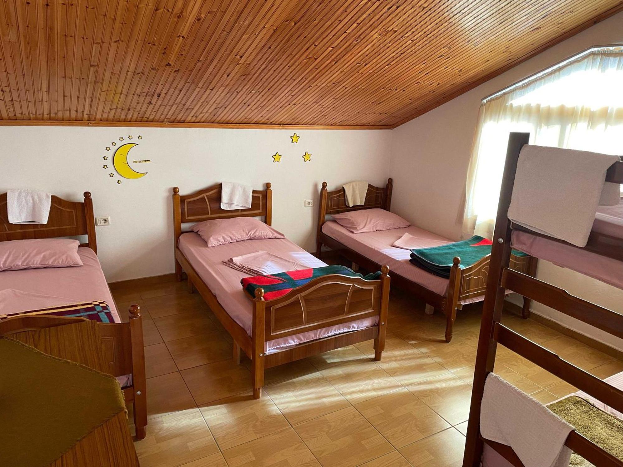 Happy Corner Guest House Shkoder Exterior photo