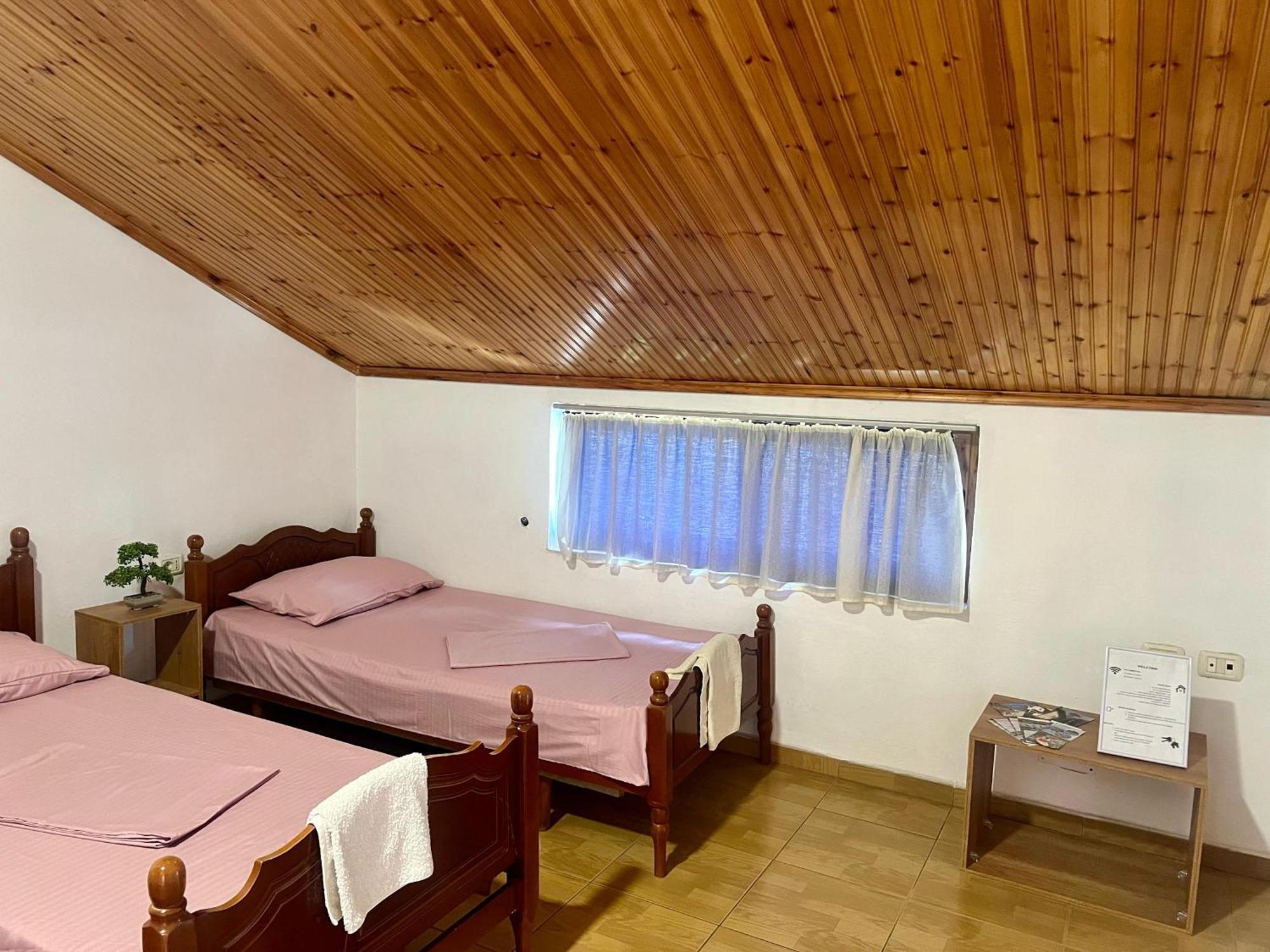 Happy Corner Guest House Shkoder Exterior photo
