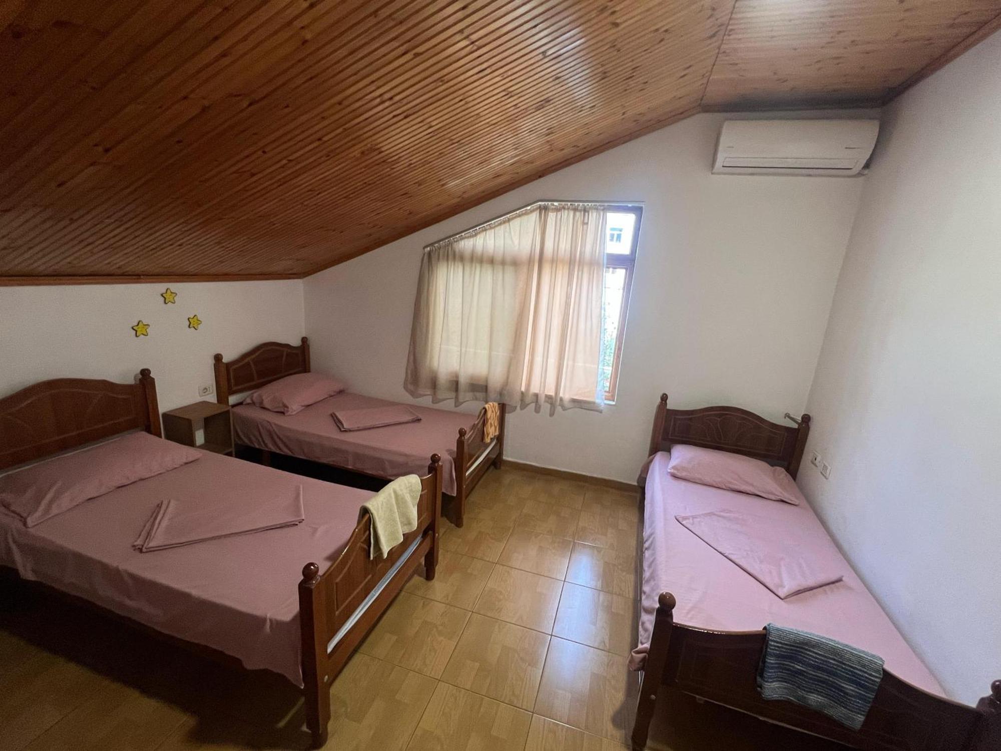 Happy Corner Guest House Shkoder Exterior photo