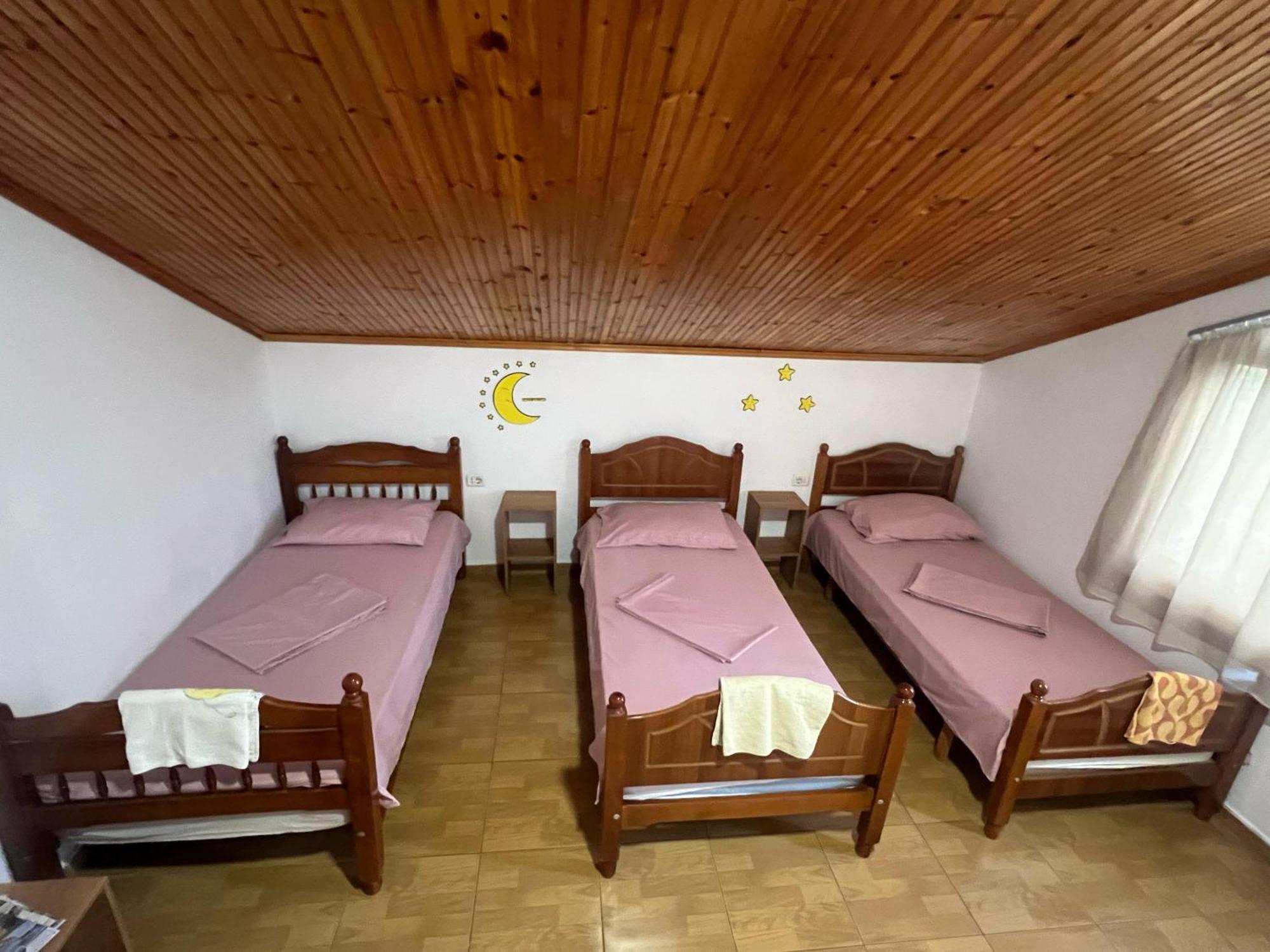 Happy Corner Guest House Shkoder Exterior photo